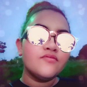 Meet your Posher, Shellie